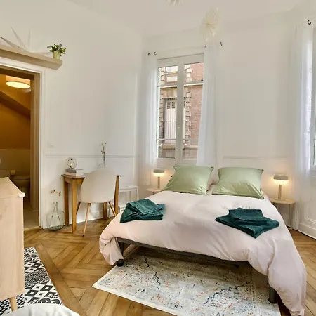 Le 38 F2 De Charme Renove Proche Vieux-marche Apartment *