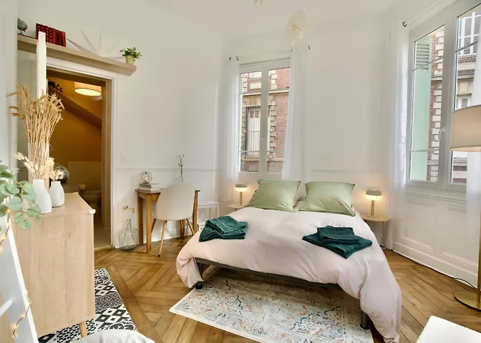 Le 38 F2 De Charme Renove Proche Vieux-marche Apartment *