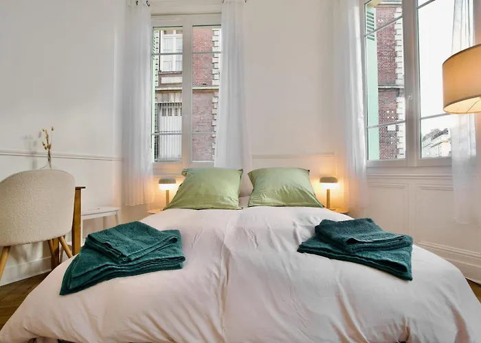 Le 38 F2 De Charme Renove Proche Vieux-marche *