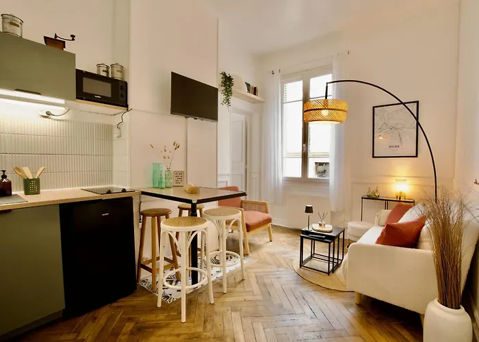 Le 38 F2 De Charme Renove Proche Vieux-marche Apartment *