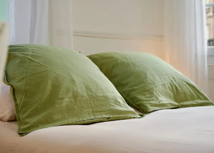 Le 38 F2 De Charme Renove Proche Vieux-marche Apartment